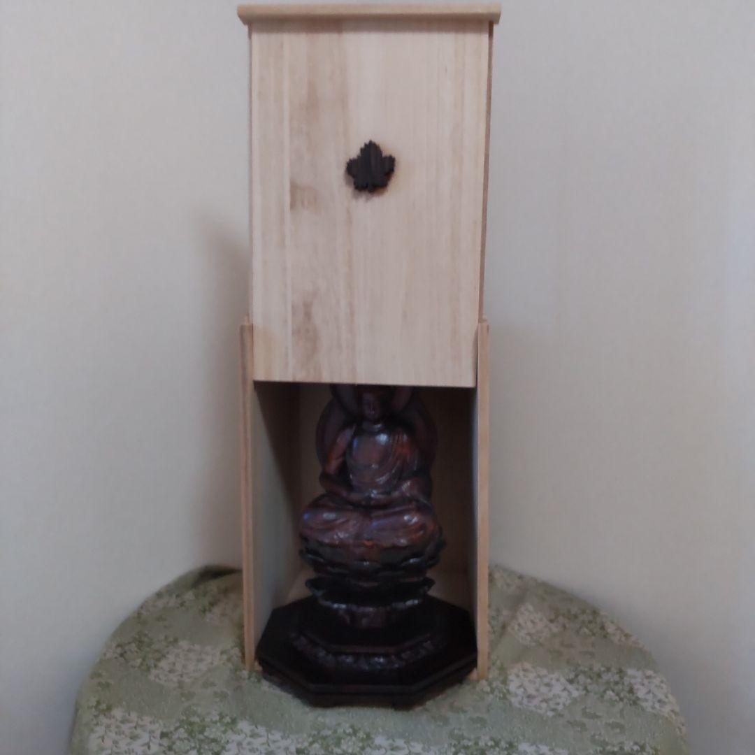 木彫り仏像　差し込み蓋木箱付