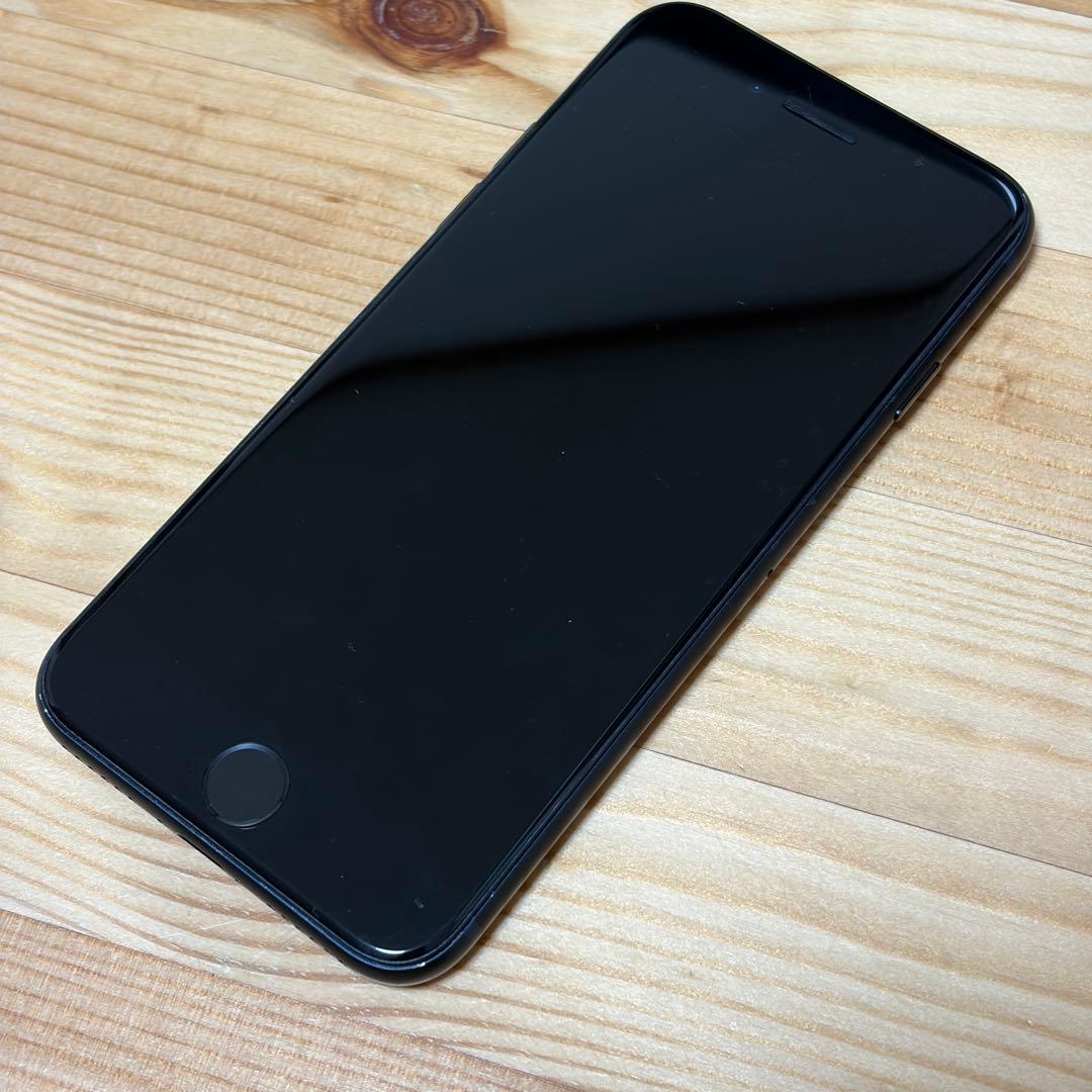 ク*3様 バッテリー新品　iPhoneSE第3世代64GB SIMフリー　美品