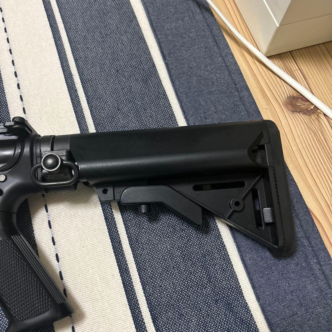 次世代電動ガン M4(バッテリー/充電器/ドットサイト付き)