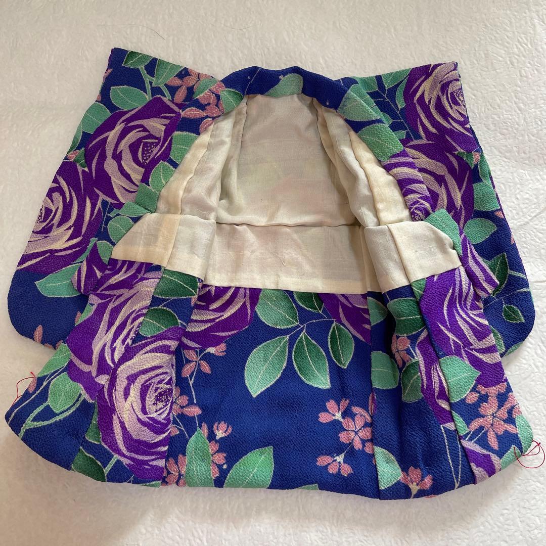 248256 人形の着物　古布縮緬　珍しい薔薇柄　6号