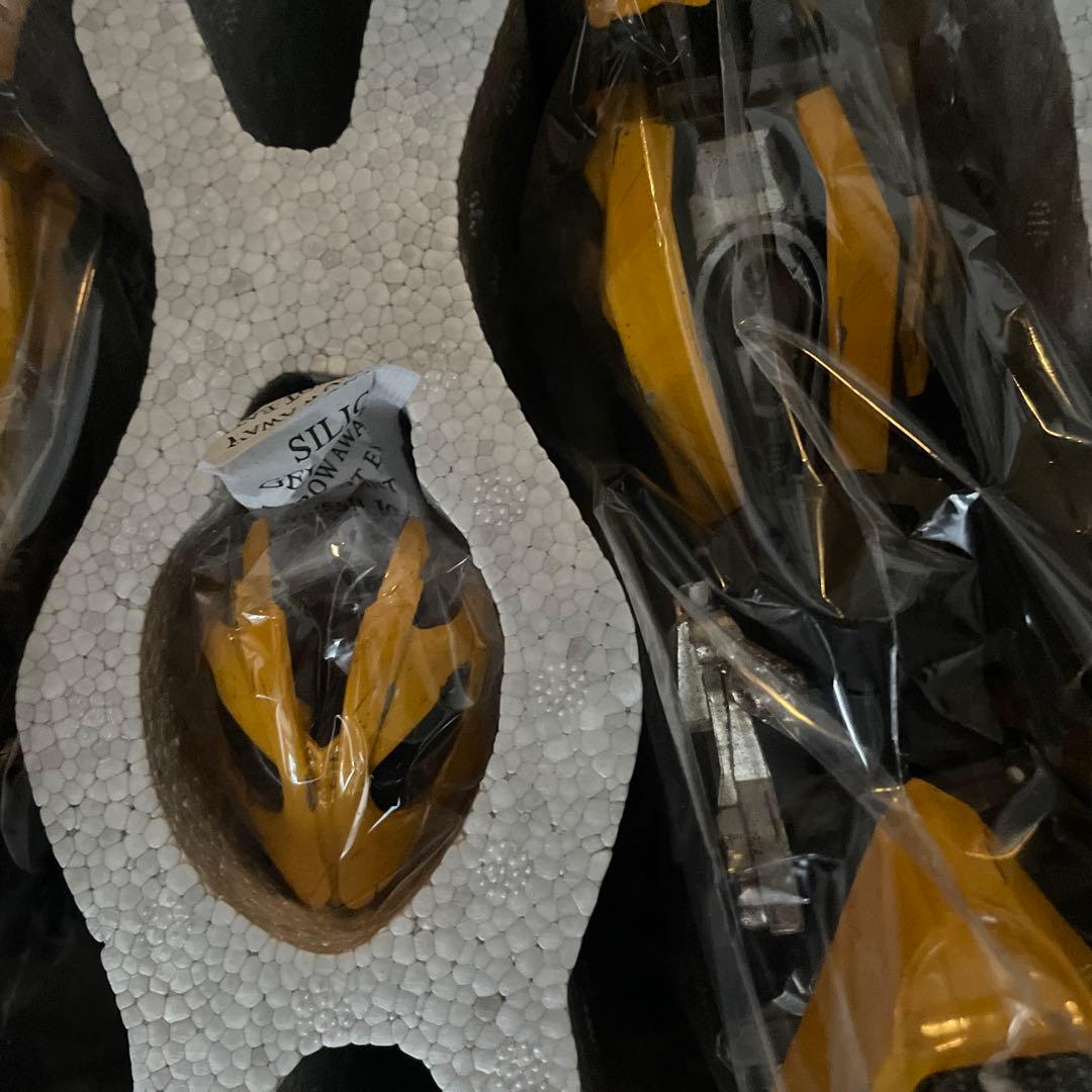 トランスフォーマー バンブルビー フィギュア　最後の騎士王　スリーエー