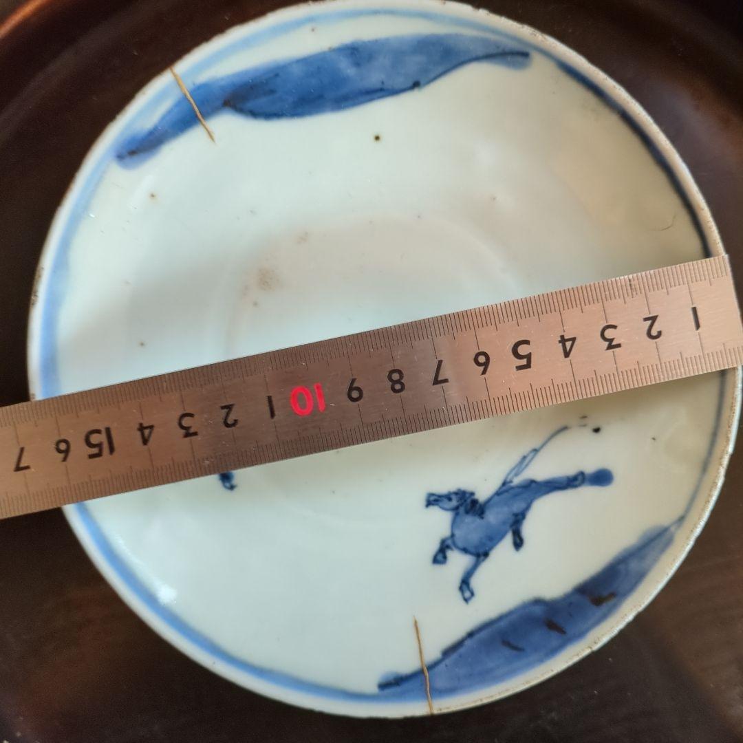 青い馬の絵柄の陶器皿　古染付　馬の絵柄　午年