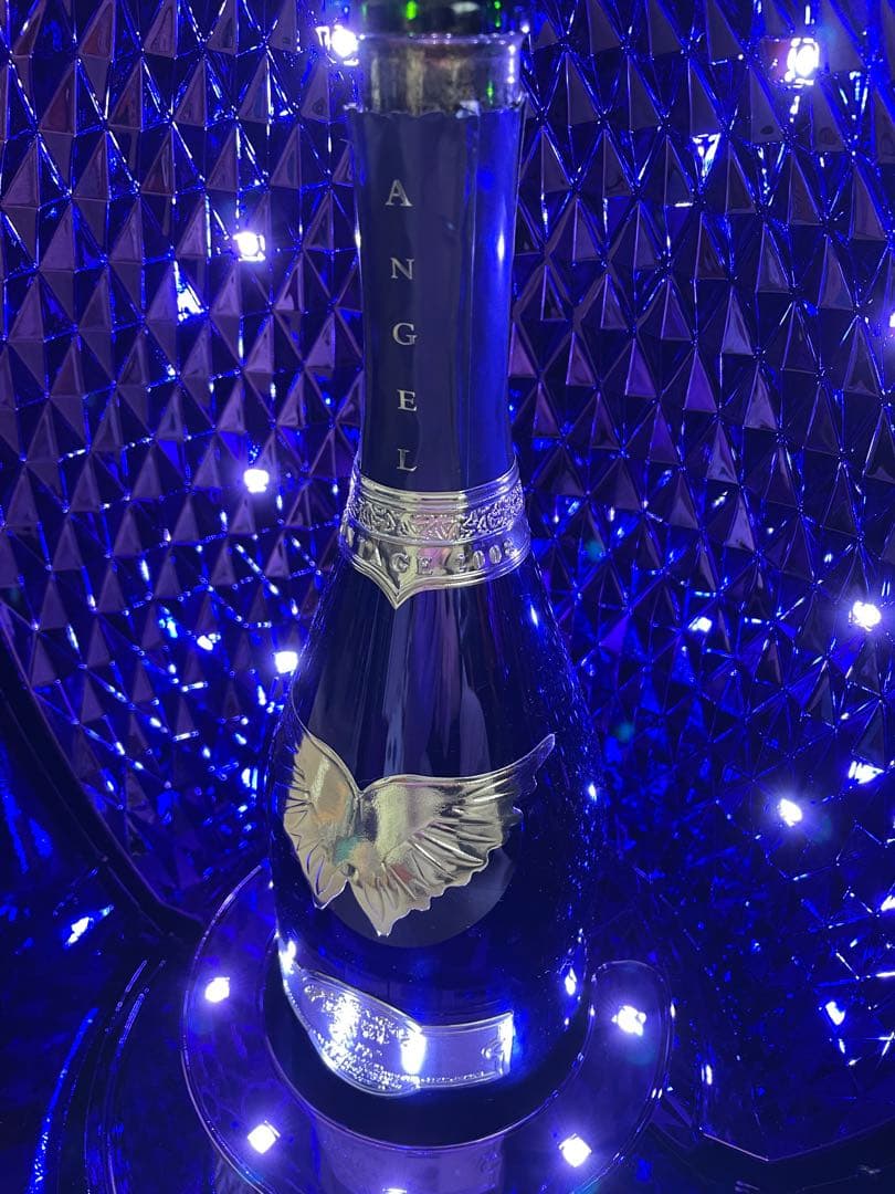 Angel Champagne 750ml LEDライト付き　空瓶とエッグケース