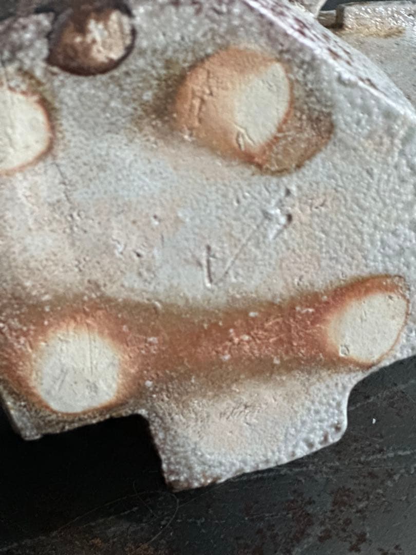 瞬間的お値下げ‼️作家物陶器　花瓶　抽象的陶器彫刻 茶色と白