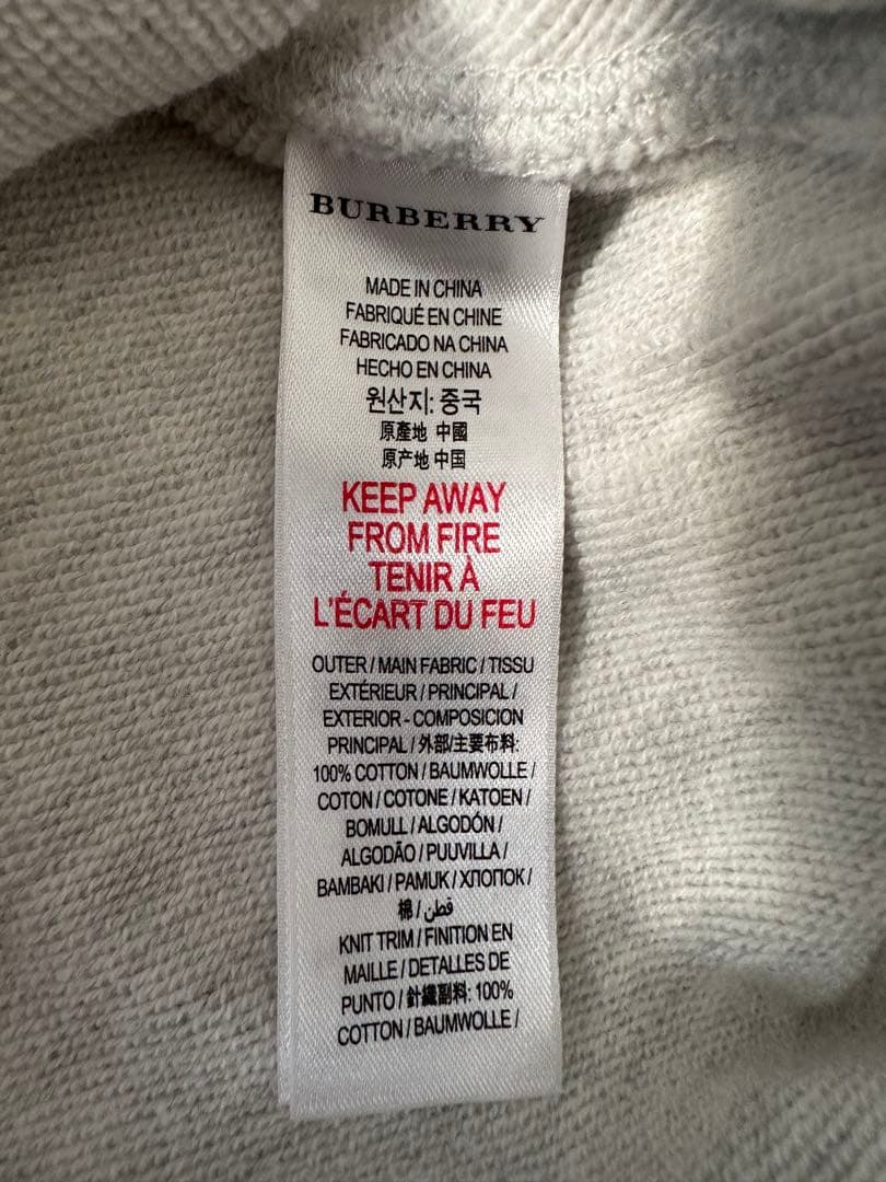 Burberry 子供用トレーナー