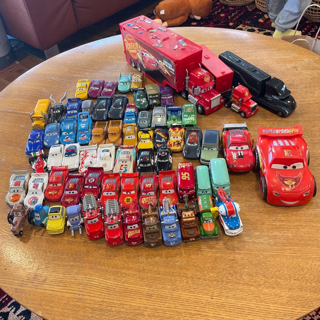 カーズ ミニカー 約85台 セット 専用トラック付き トミカ