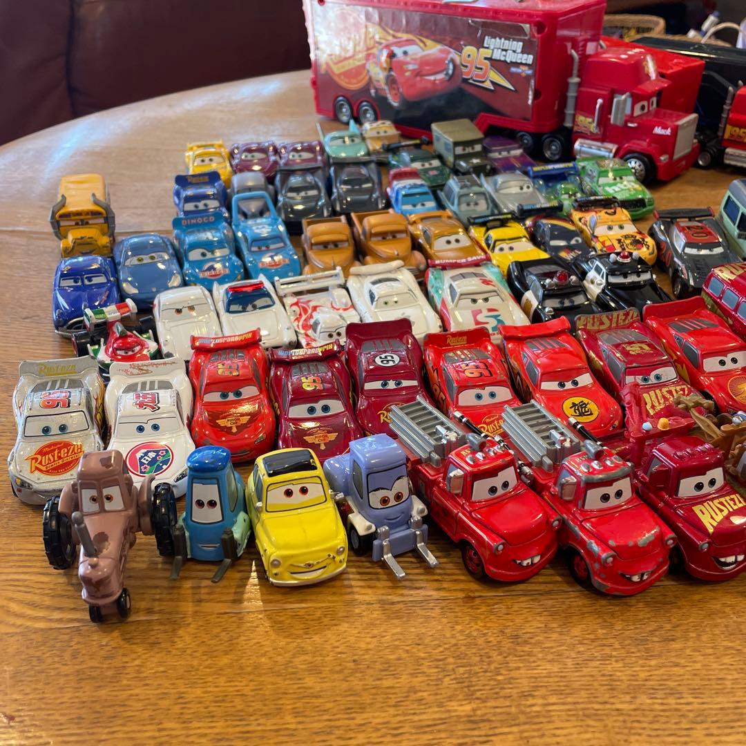 カーズ ミニカー 約85台 セット 専用トラック付き トミカ