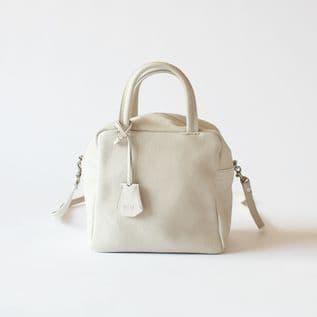 【新品タグ付】REN　 HALLIE 2WAYキューブポシェット(OATMEAL