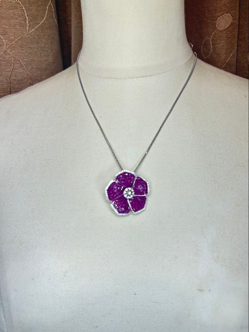 ハートちゃん❣️ミステリーセッティングルビーブローチ