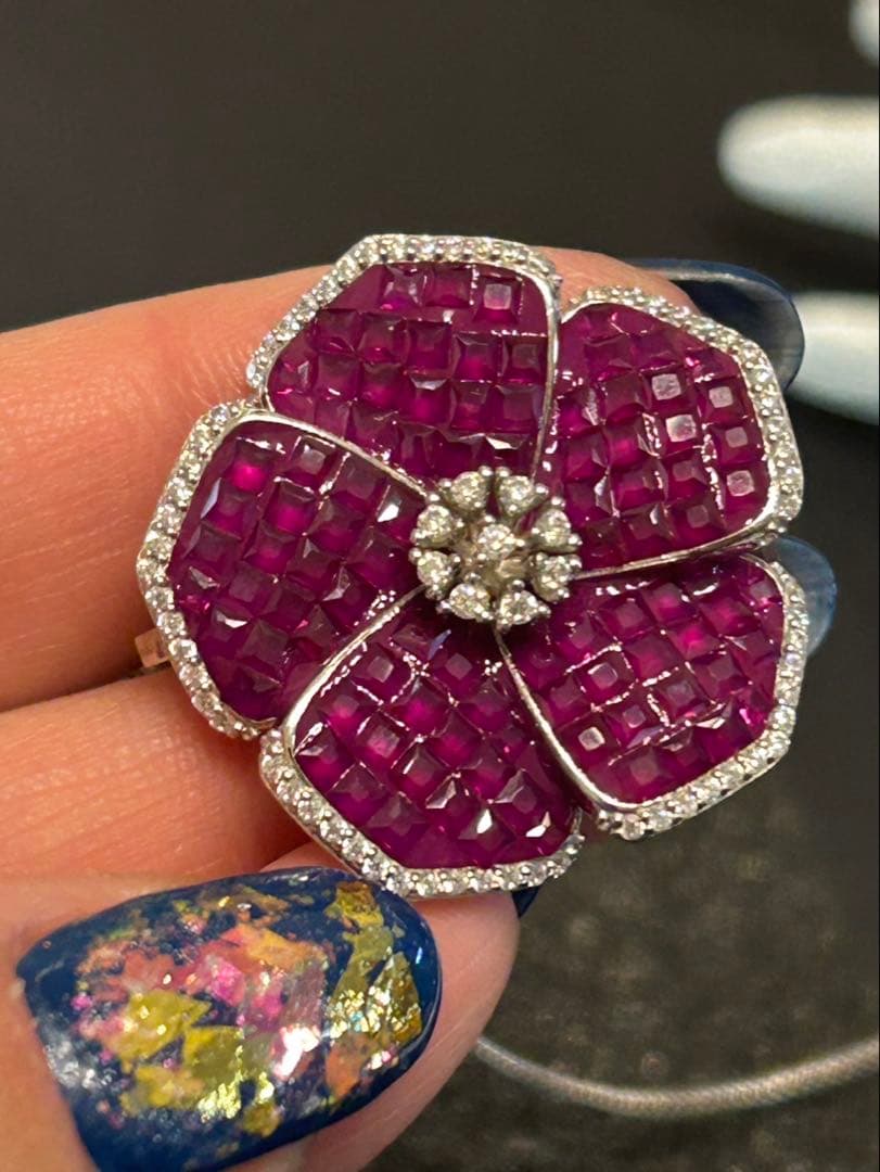 ハートちゃん❣️ミステリーセッティングルビーブローチ