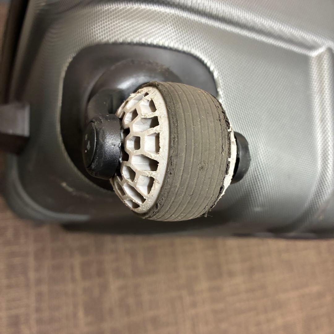 サムソナイト キャリーケース 大容量 大型 スーツケース 旅行 四輪