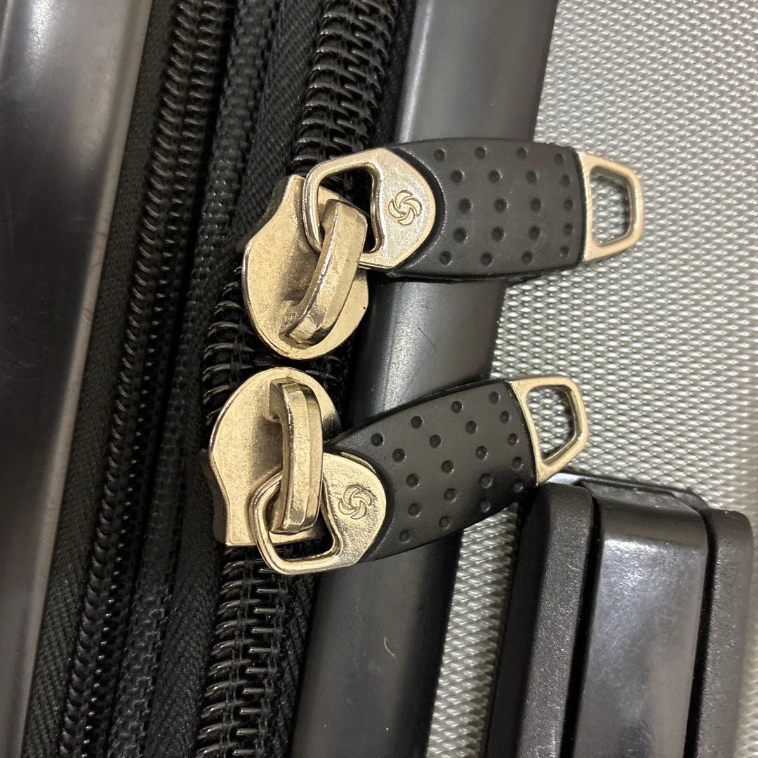 サムソナイト キャリーケース 大容量 大型 スーツケース 旅行 四輪