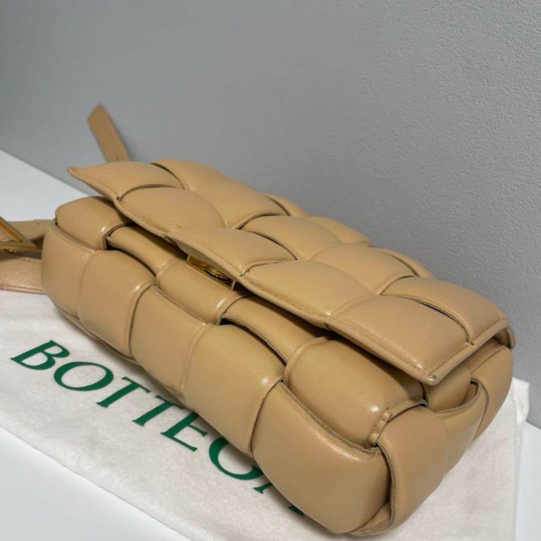 ooボッテガヴェネタ BOTTEGA VENETA パデットカセット