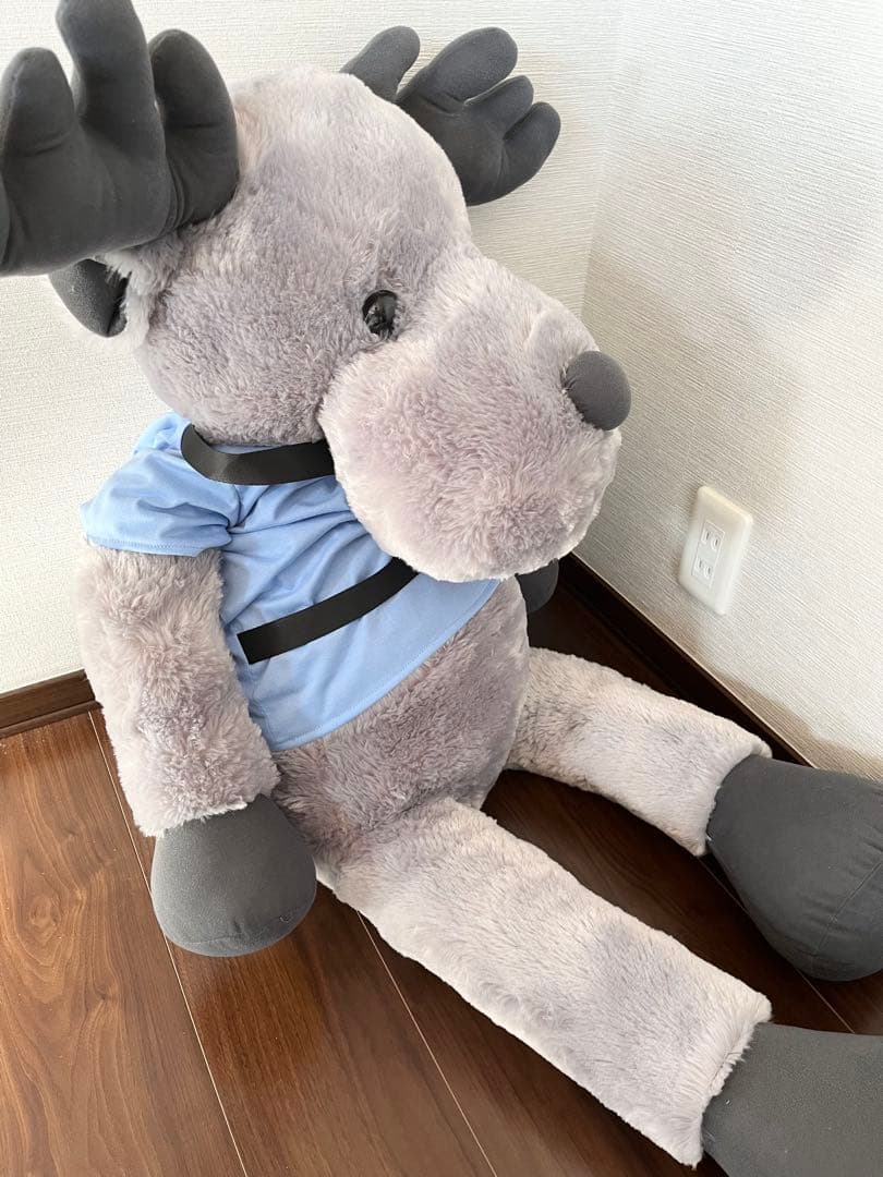 ボルボ エルク 巨大ぬいぐるみ