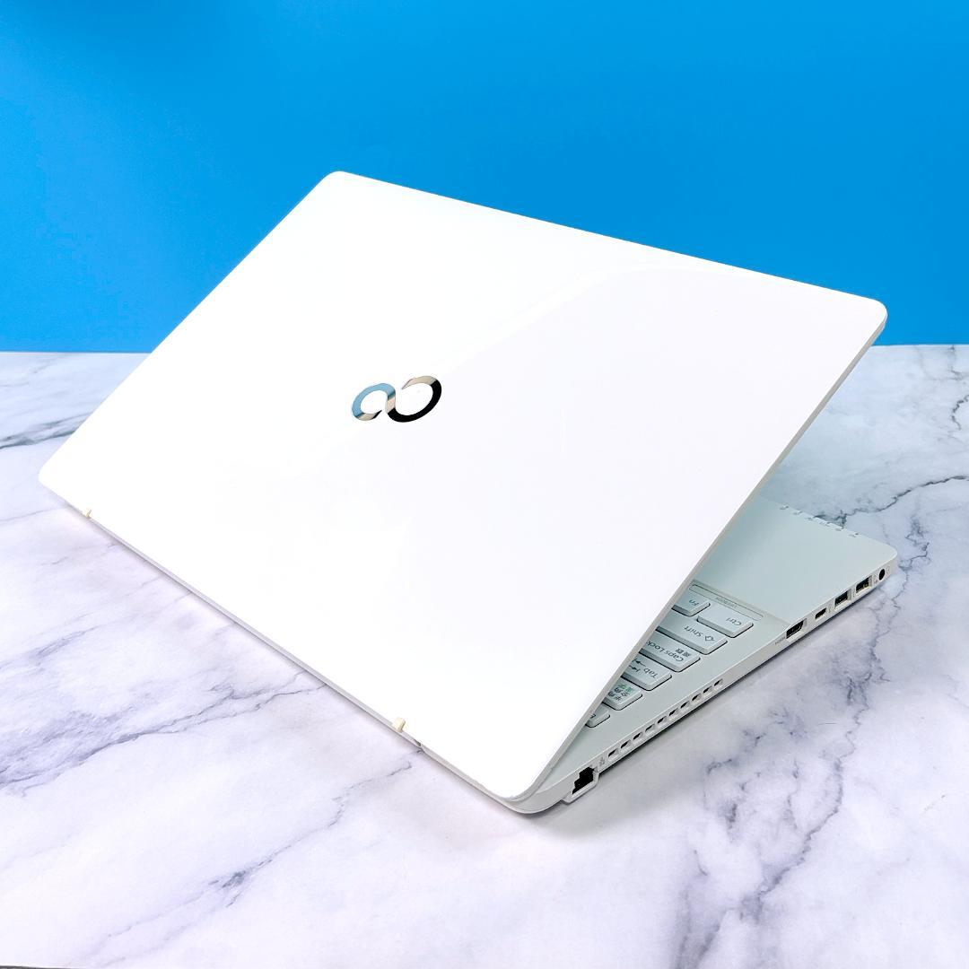 美品！Corei7・16GB・SSD512・Win11・ホワイト ノートパソコン