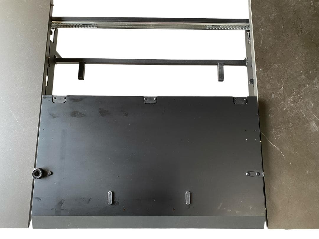 ★BoConcept 伸長式ダイニングテーブル キングストン エクステンション