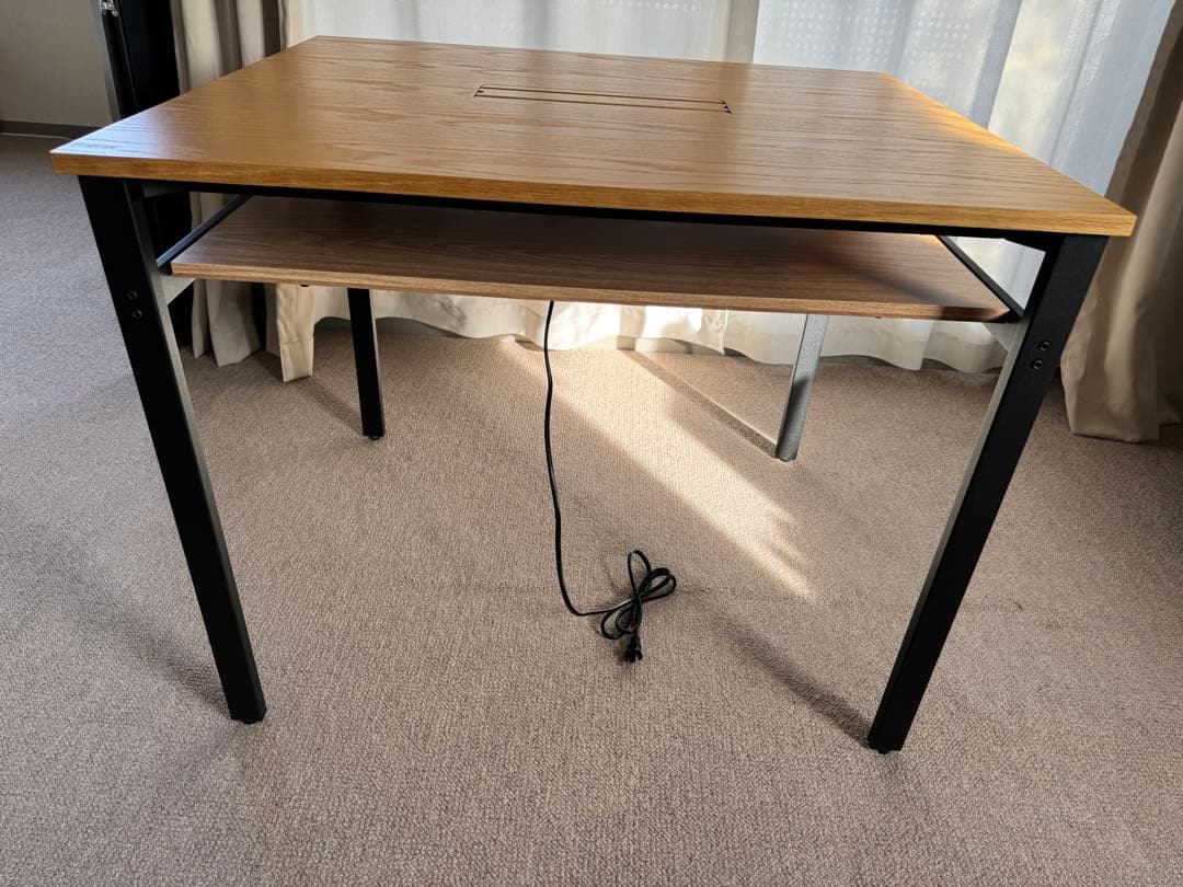 【美品】おうちの時間 ダイニングテーブル 幅90 USB付 ナチュラル