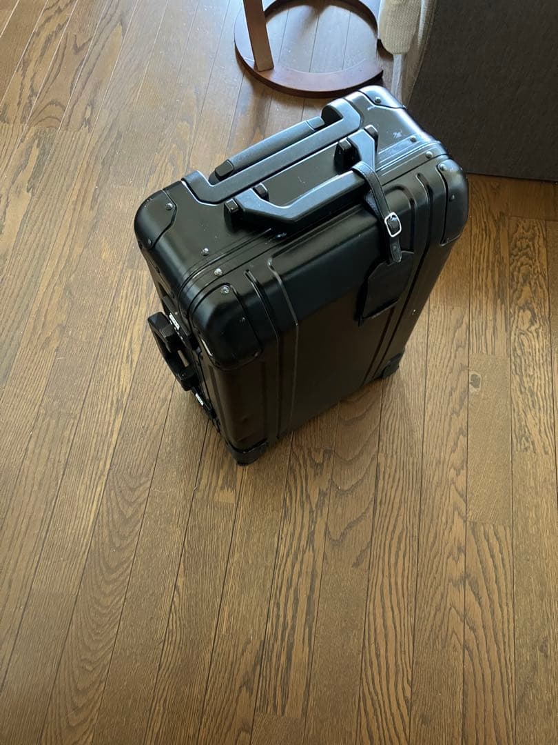 ゼロハリバートン アルミ キャリーバッグ スーツケース 機内持ち込み可能 黒