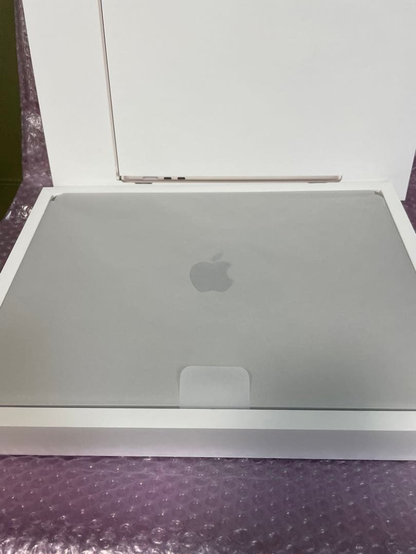 MacBook Air スターライト ［MRYR3J/A］ 展示美品