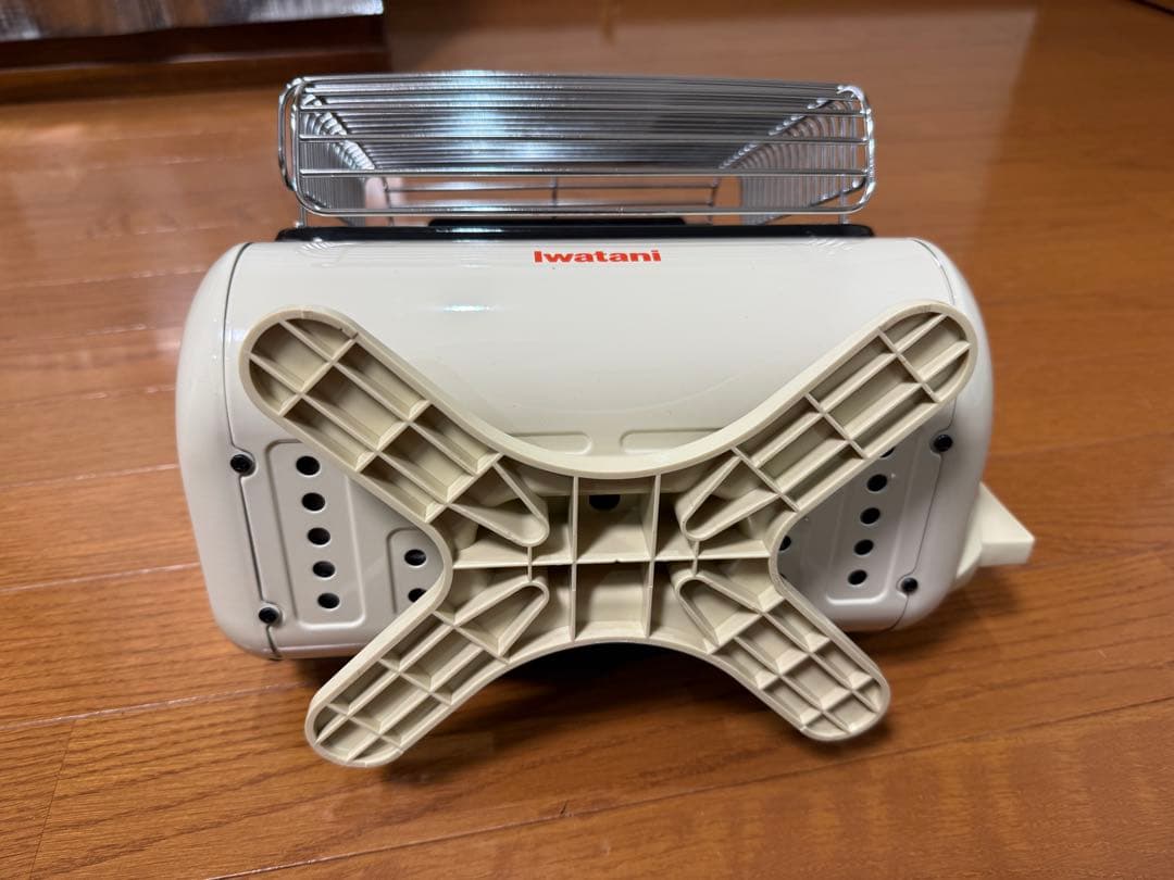 マイ暖iwatani コンパクトストーブ ホワイト