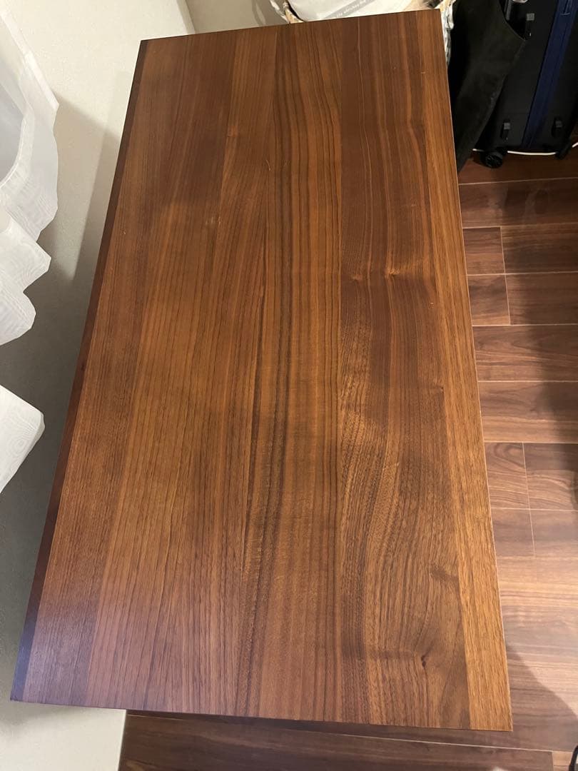 無印良品　木製キャビネット ウォールナット材　ガラス扉　脚付き