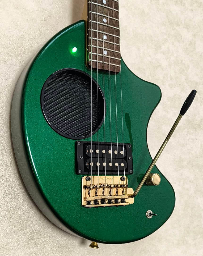 【超美品】ZO-3 芸達者 MG アンプ内蔵ミニギター 専用ケース付 ぞうさん