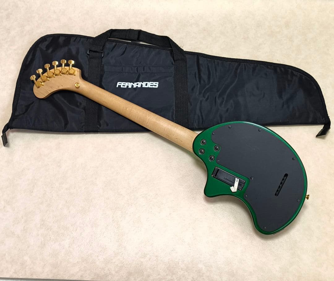 【超美品】ZO-3 芸達者 MG アンプ内蔵ミニギター 専用ケース付 ぞうさん