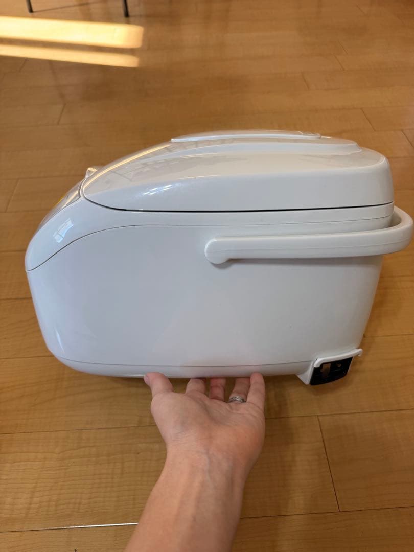 1回のみ使用 超美品 タイガー マイコン炊飯ジャー　JBH-G1 ホワイト 一升