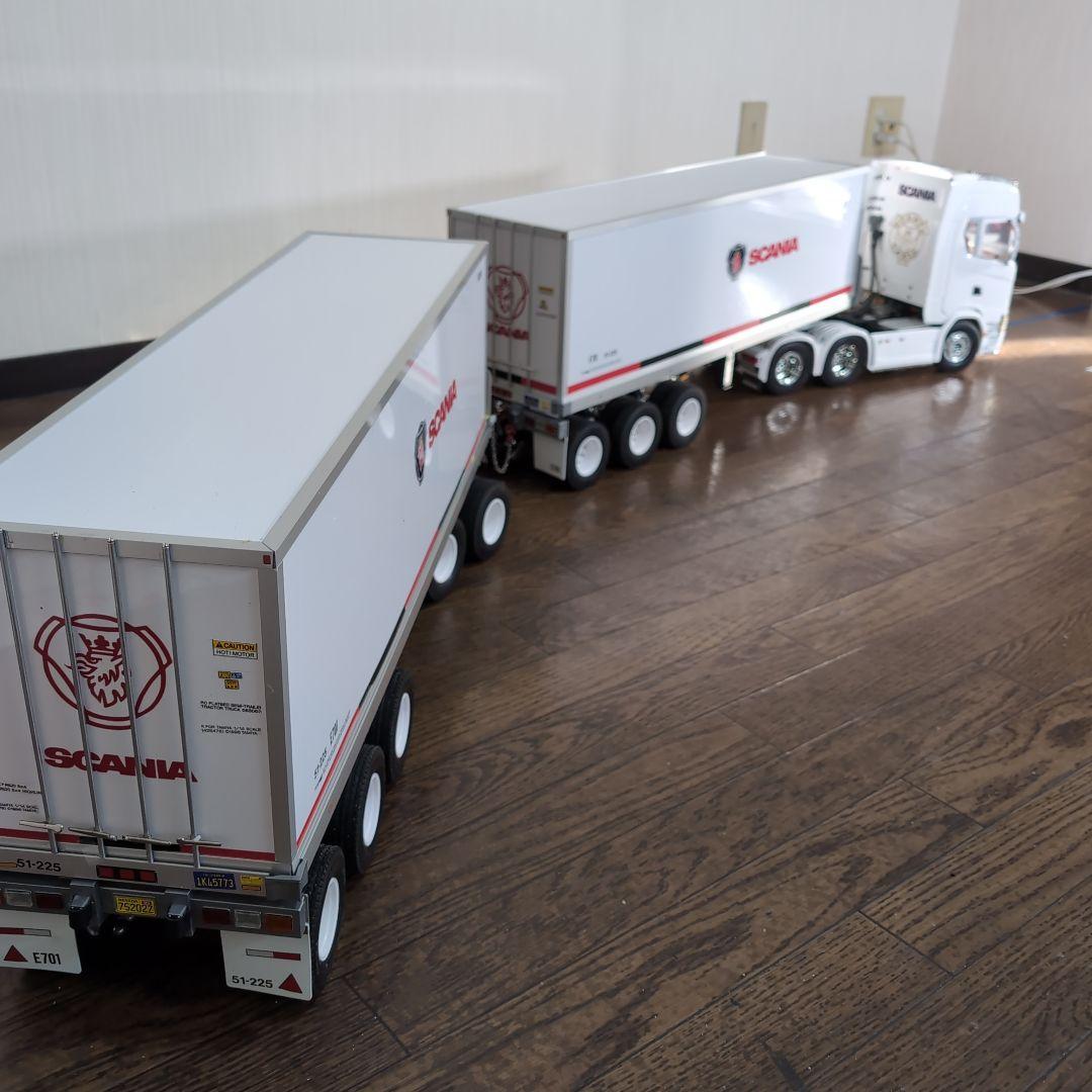 タミヤ1/14スカニア770S6x4のダブルストレーラーです