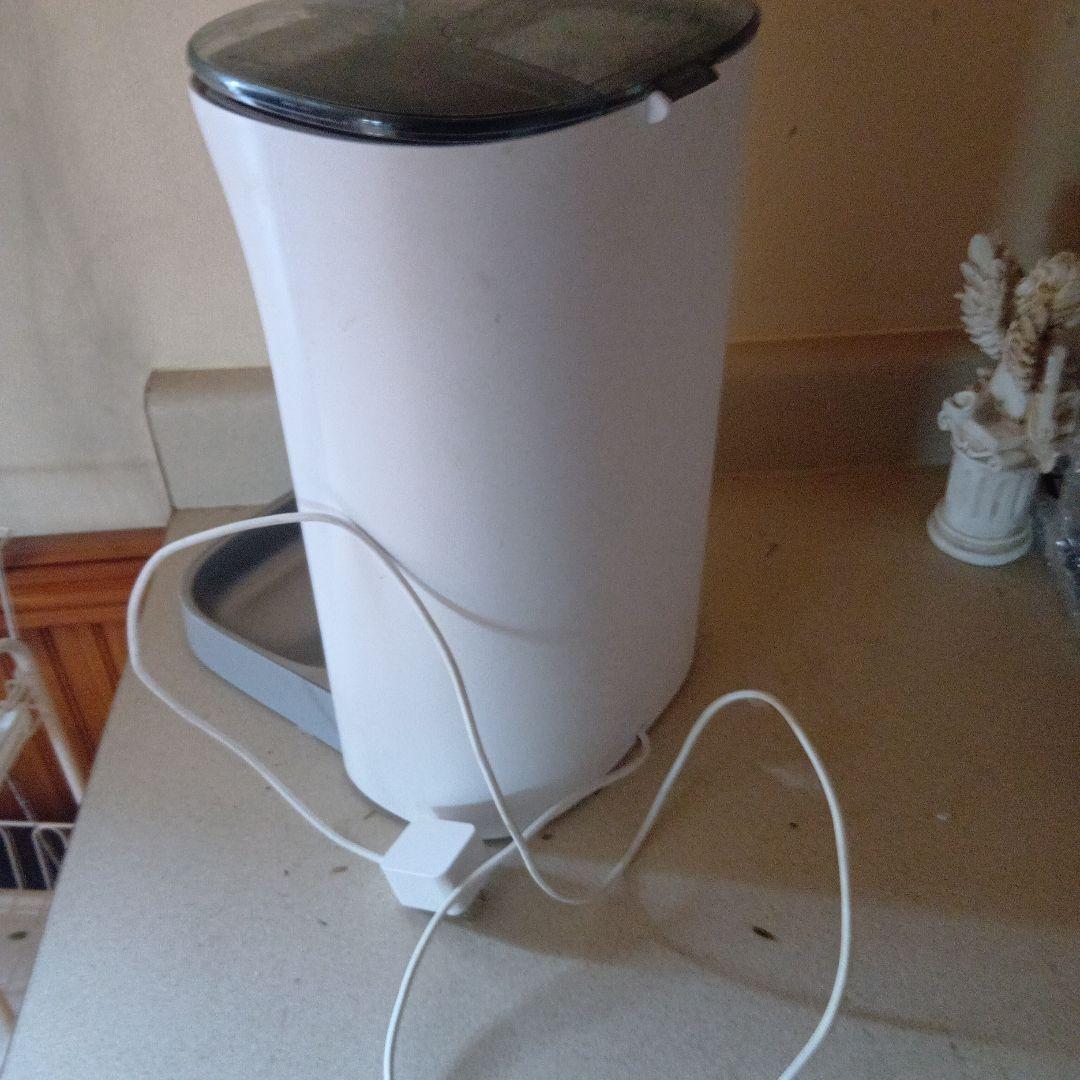 Uchinoko Electric 自動給餌器 ホワイト カリカリマシーンV2