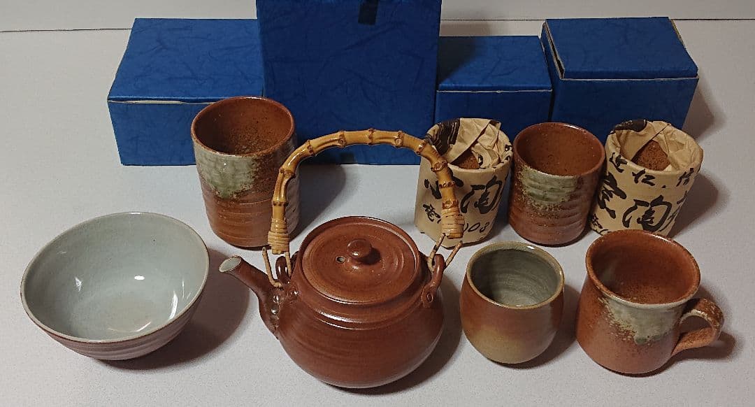 新品未使用　信楽焼宗陶窯　茶器8点セット　パンフレット付き　(匿名配送)