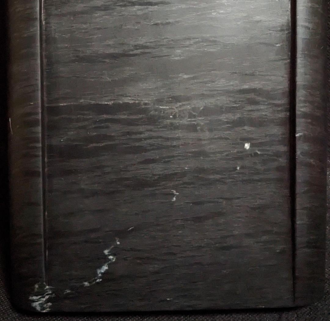 【ヘコ】　　◆歙州抄手硯（水波眉子紋・銀花紋／十吋／唐木箱）◆書画筆6本