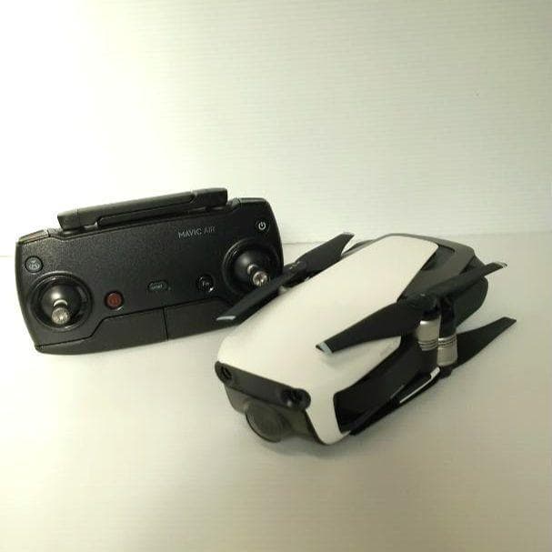 ドローン DJI MAVIC AIR (白）フルセットケース付き