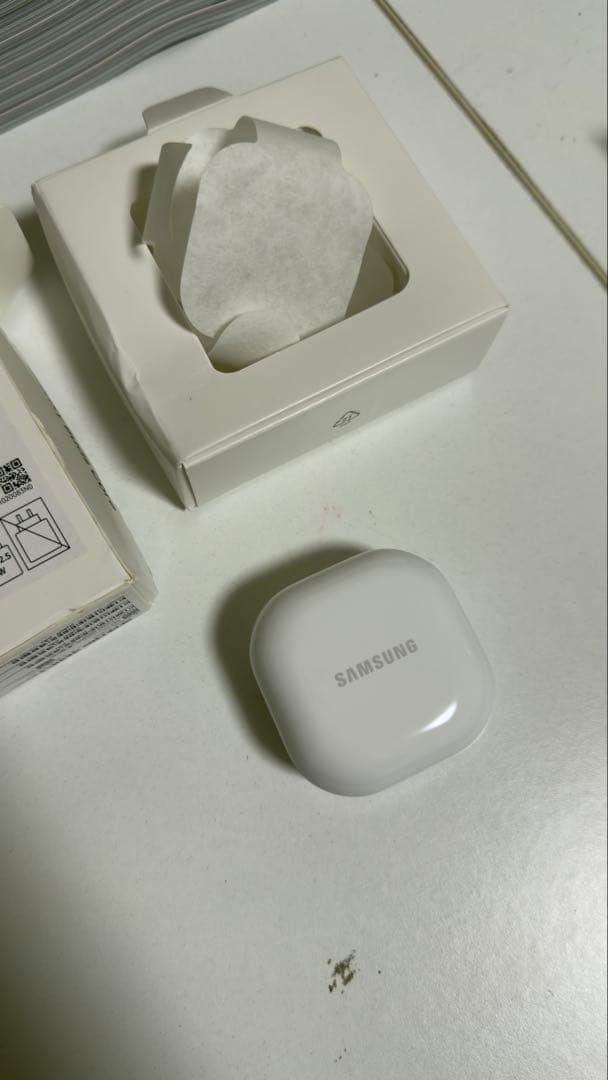 Samsung ワイヤレスイヤホン ホワイト