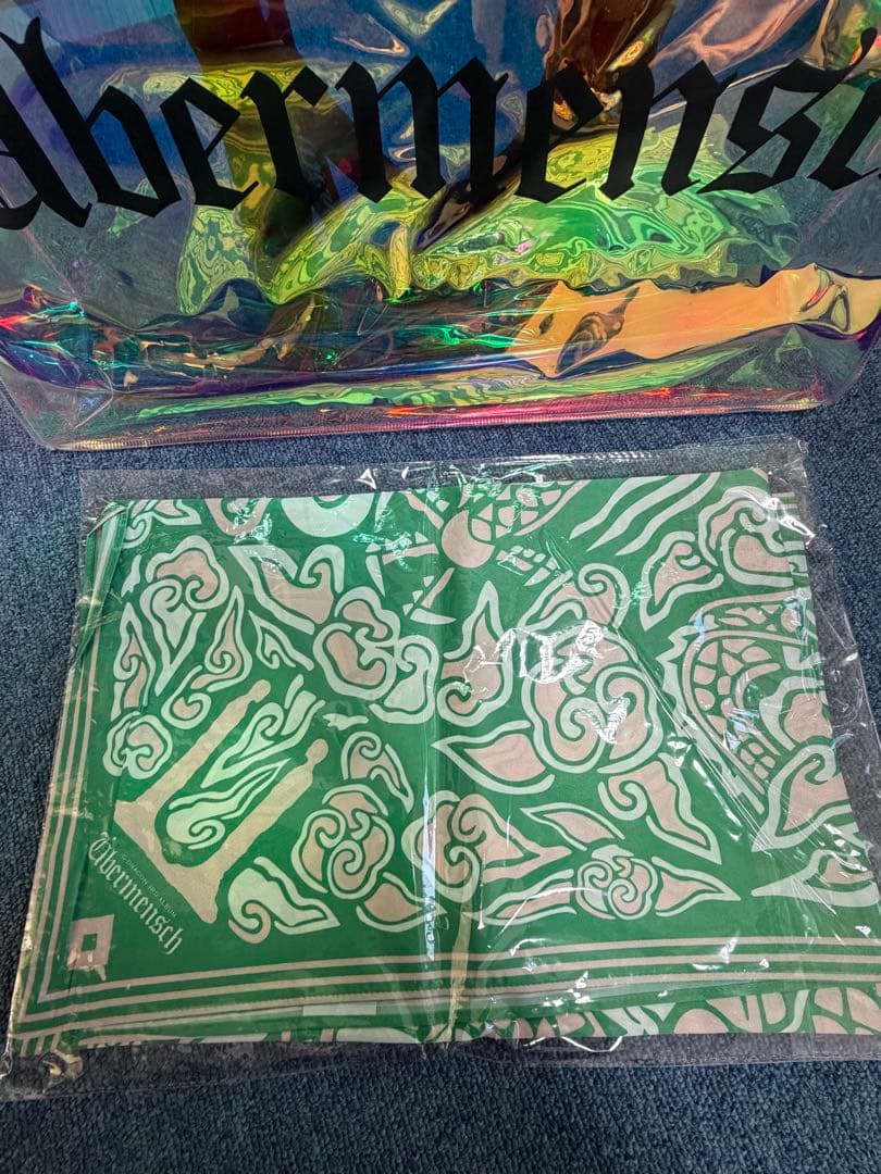 最終値下げgdragon gd ジヨンMD限定スカーフ　ÜBERMENSCH