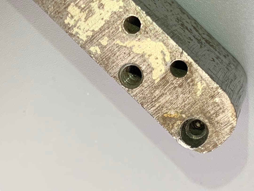 ビンテージ　フェンダーパーツ　ストラト　トレモロブロック