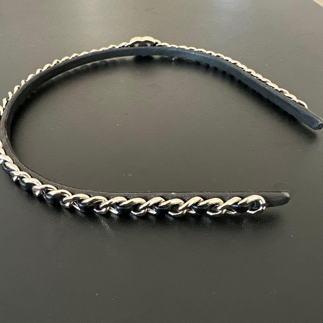 CHANNELレザーカチューシャシルバー ブラック