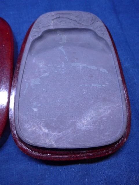 景色の良い硯。木の箱付きです