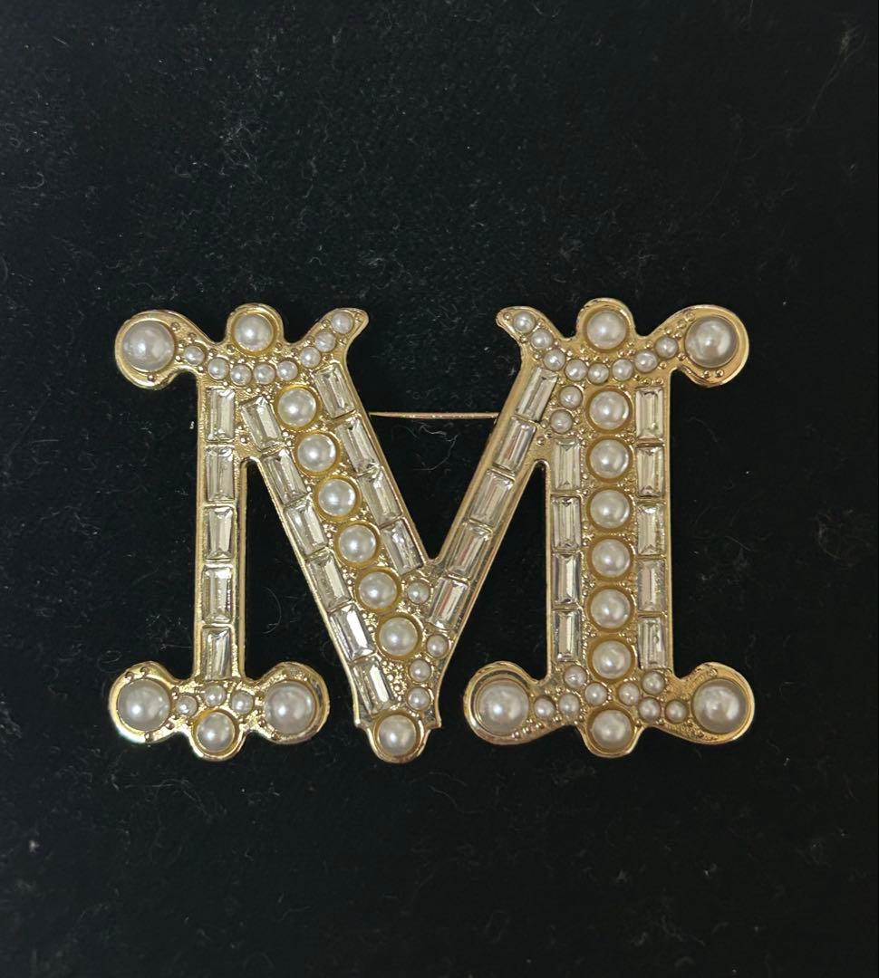 MaxMara ゴールド M字型ブローチ　パール　クリスタル