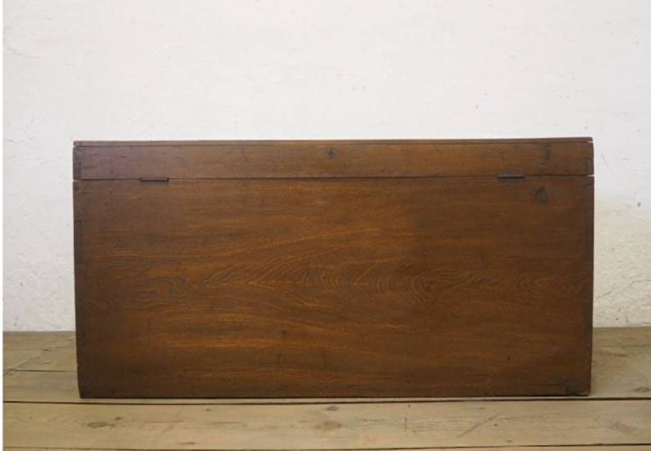 1051 アンティーク　木製トランク　木箱　収納ケース　センターテーブル　レトロ