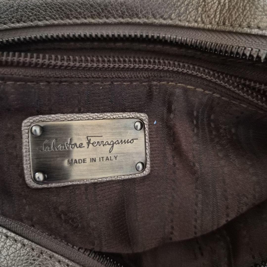 Ferragamoレディースバッグ