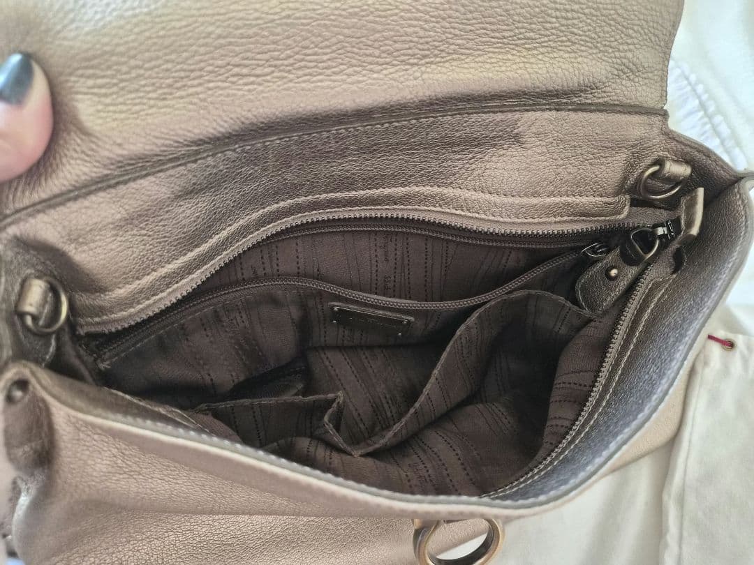 Ferragamoレディースバッグ