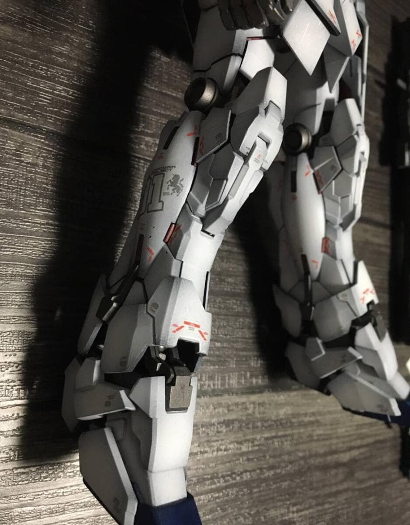 近日処分予定 　MG 1/100 RX-0 ユニコーンガンダム　塗装完成品