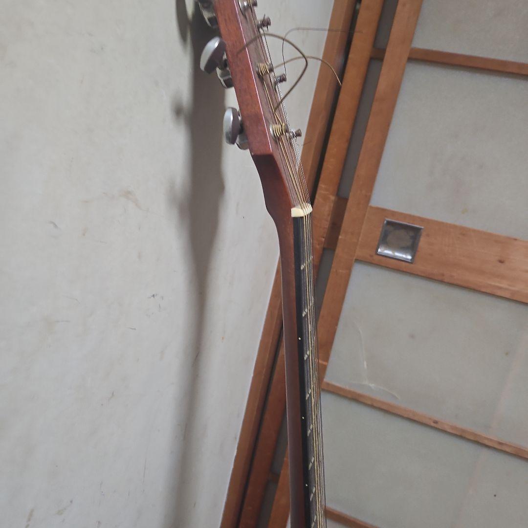 Jasmine アコースティックギター カッタウェイby Takamine