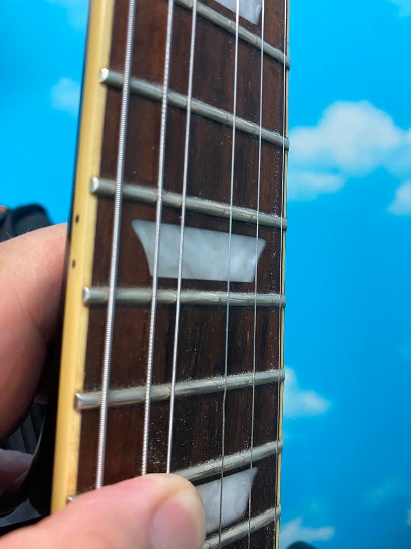 期間限定お値下げ中　EMG搭載Epiphone Les Paul サンバースト