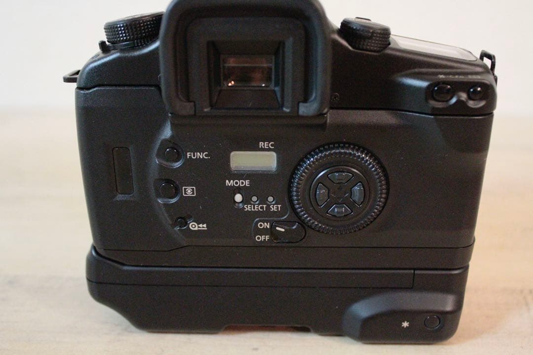 キヤノン　canon eos7 バッテリーグリップ付き