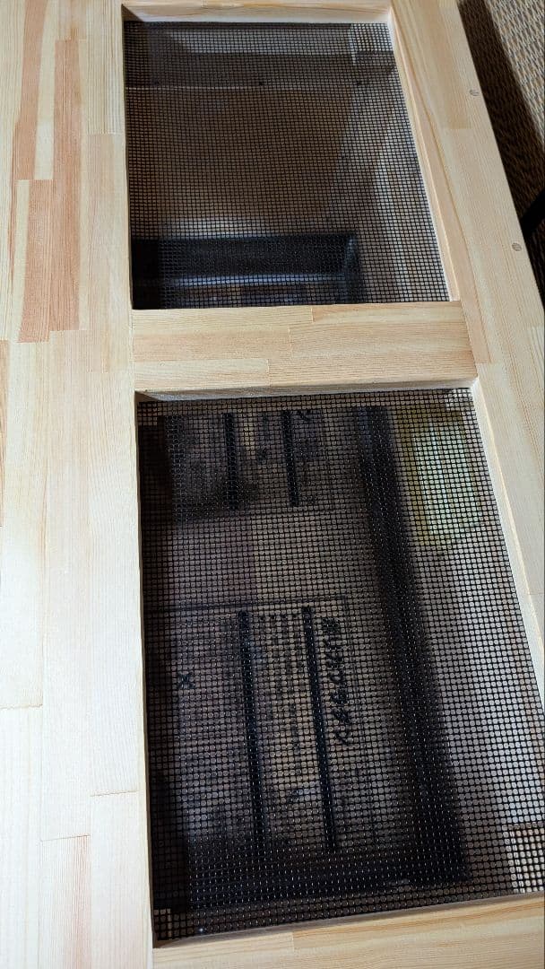 ✌︎('ω'✌︎ )ケージ　アルミサッシ仕様。赤松集成材１８ミリ蜜蝋オイル