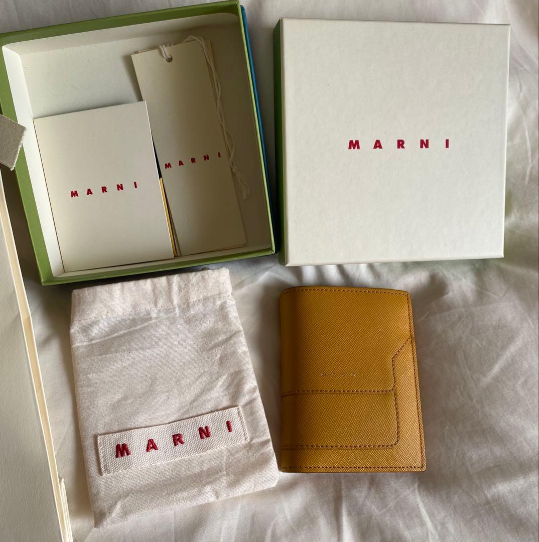 年末割【半額】MARNI マルニ サフィアーノレザー製 ウォレット 2つ折り財布