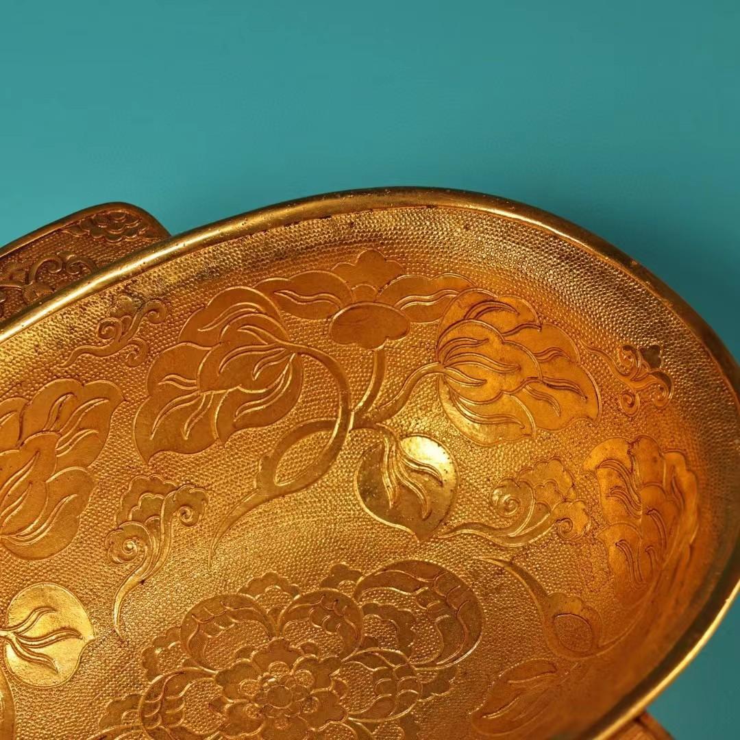 中国古美術・旧蔵鎏金の碗一対・純銅细密彫・純手作り・高浮彫・置物・食器・茶道具