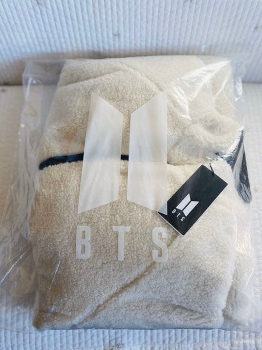 BTS ポップアップストア　公式　コート　ジャンパー